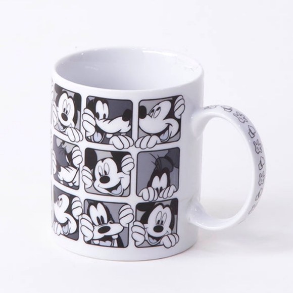 Set of 4 Mickey Mouse & Pluto Mugs NWOT - Picture 3 of 4
